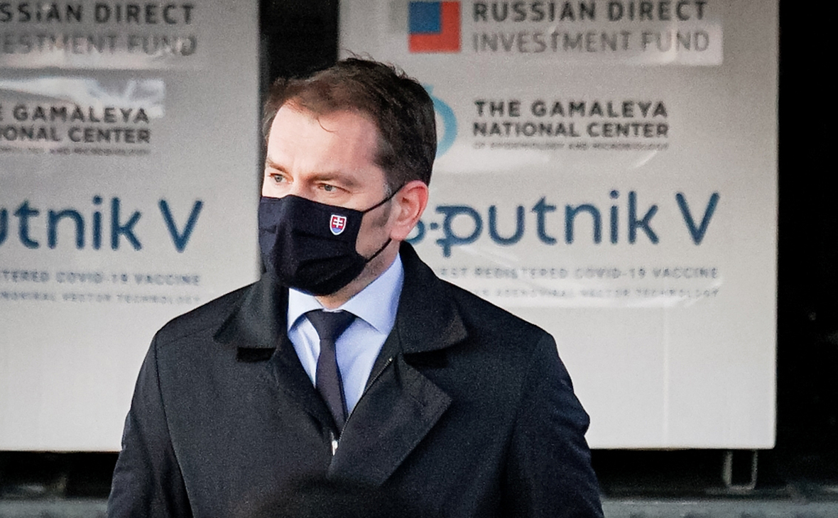 Недипломатичний укол жартом словацького прем'єра і російська вакцина у політиці Словаччини